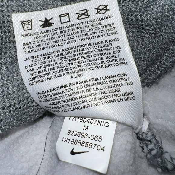 Nike Women’s Therma Gray Hoodie Loose Fit Oversized - Picture 7 of 7